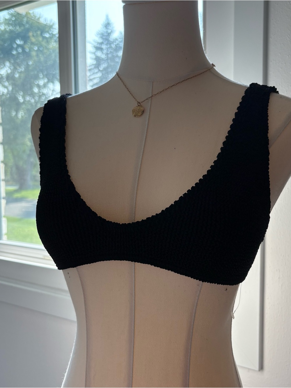NWOT bond-eye bikini top